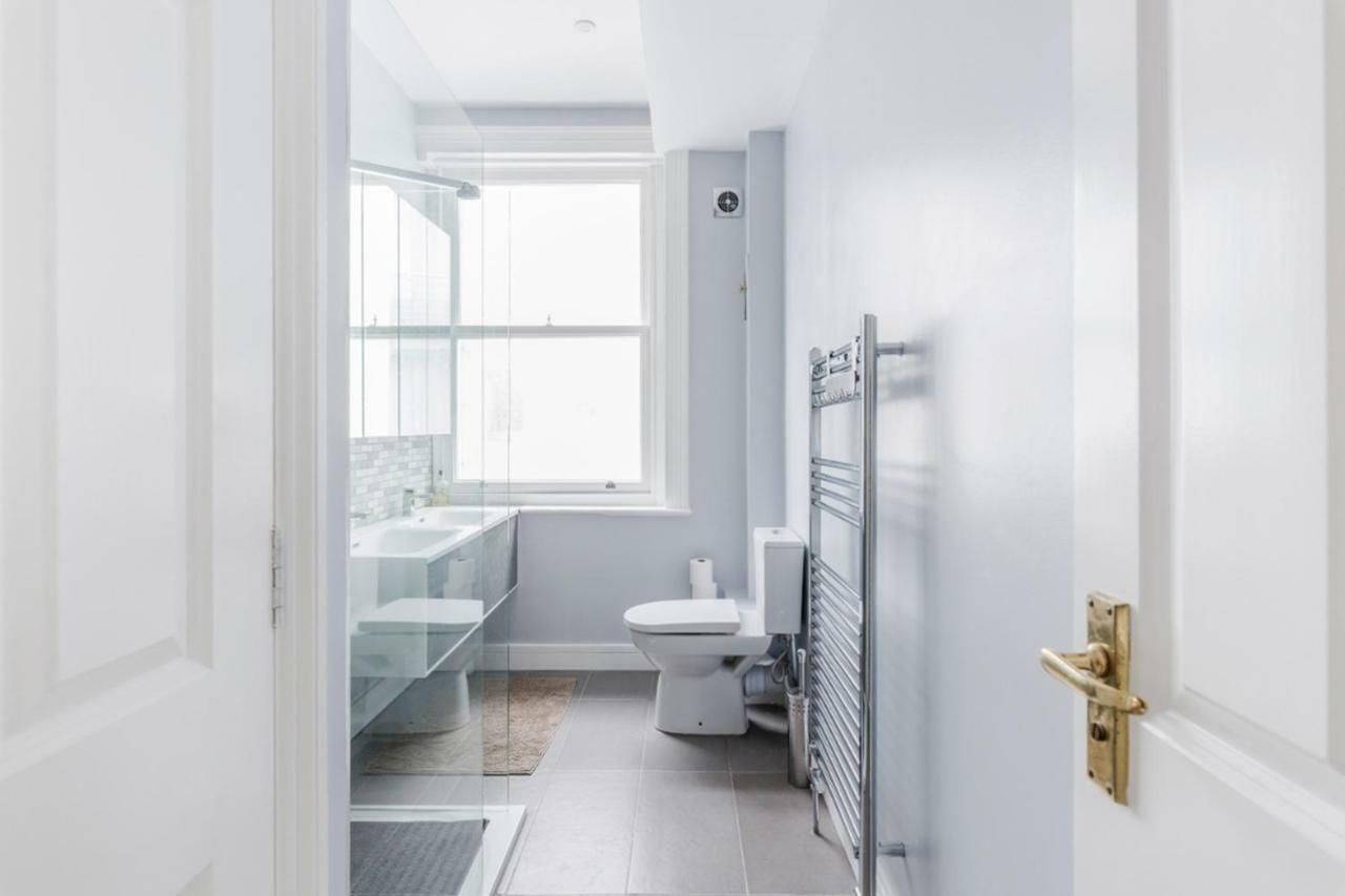 Appartamento Live Like A Londoner By Tower Bridge Esterno foto